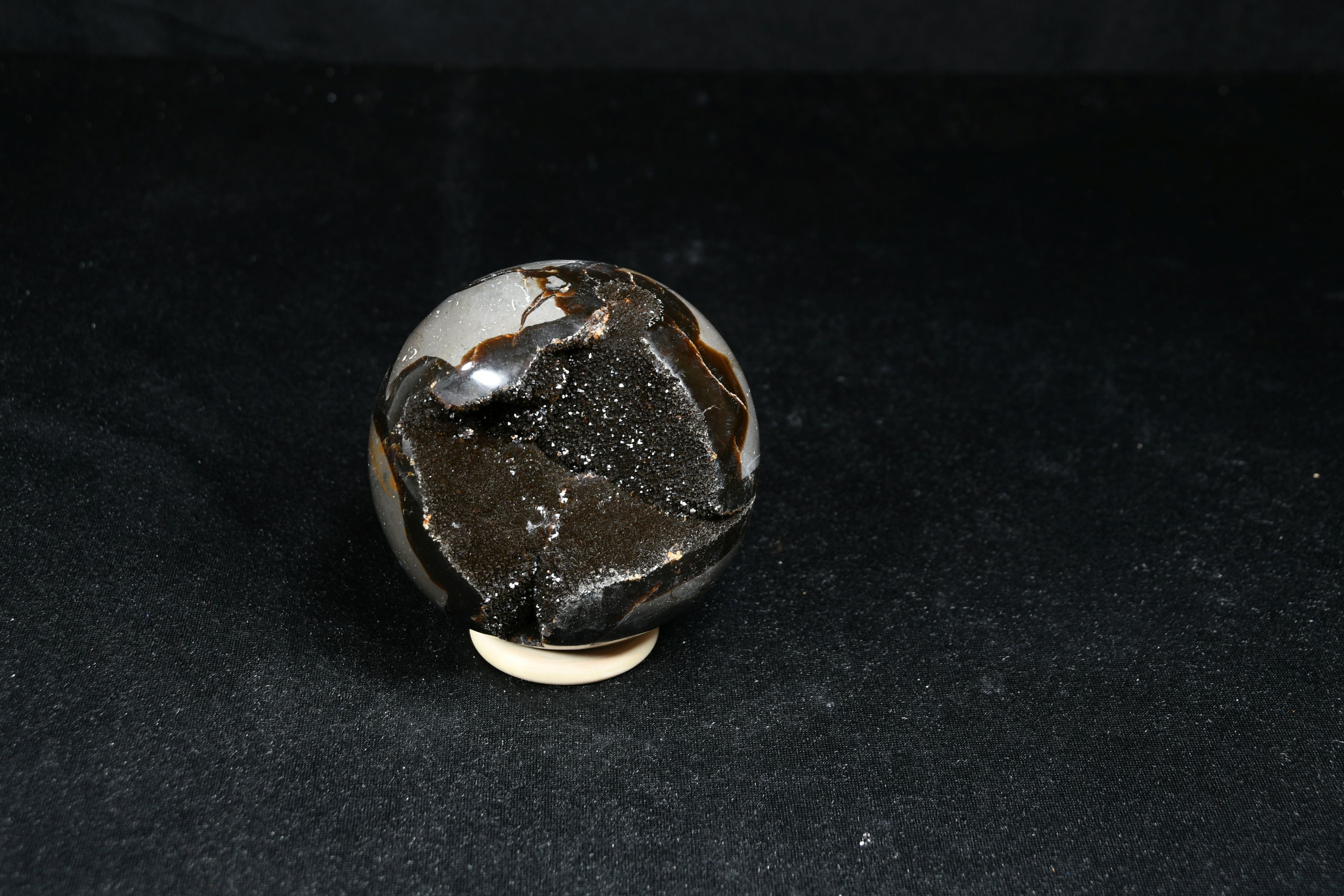 Septarie Kugel mit Druse